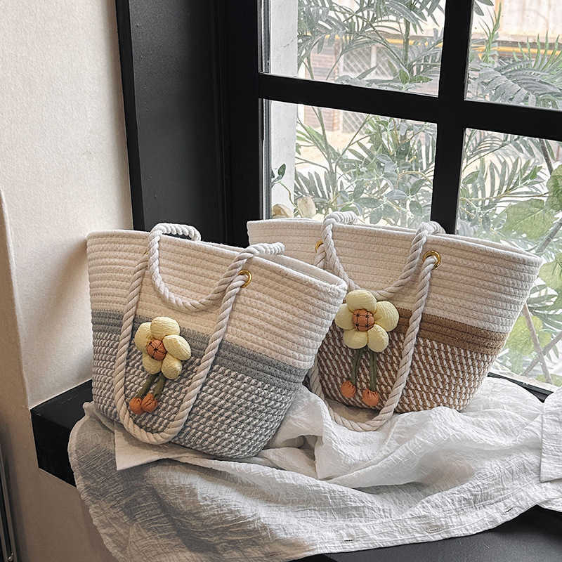 Summer Western style woven bag for women 2023 new fashionable one shoulder hand-held hemp rope bucket bag, casual trendy beach bag 241231