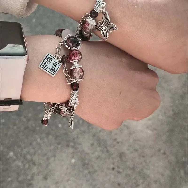 Fashion Retro Red Bead Chain Bracelet Womens Butterfly Pendant Charm Bracelet Anime Tianguan Cifu Jewelry Accessories W241231