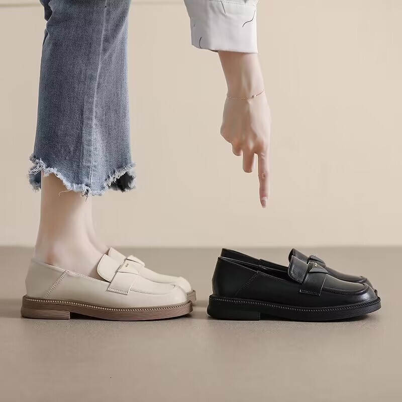 designer loafers womens shoes 35-43 plus size women flat shoe 2025 new black soft soled work 42 Japanese JK small leather shoes dh911068014