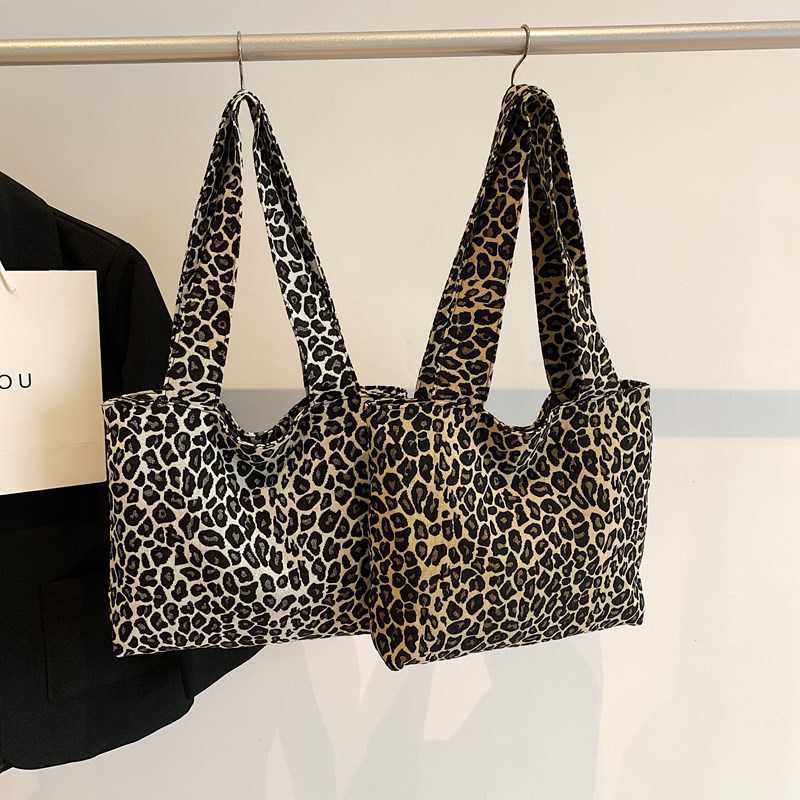 Korean version 2024 autumn/winter leopard print canvas casual fashion print simple large capacity broadband handheld shoulder bag