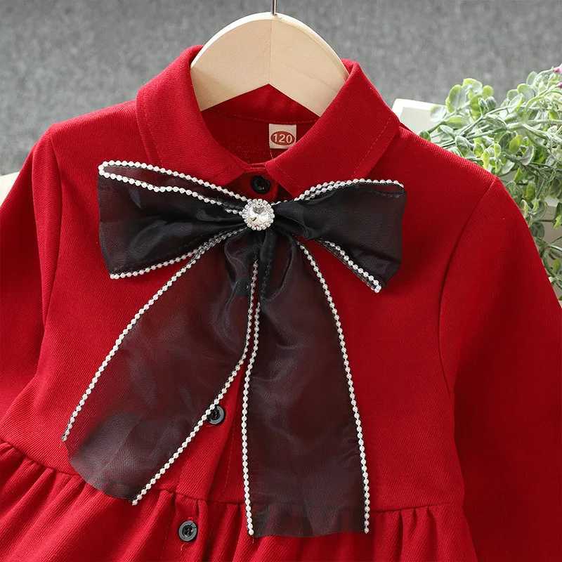 2024 Autumn Retro Bow and Crystal New Girl Princess Dress Cotton Youth Casual Laminated Clothing Baby Clothing Preschool 12 Years W241231
