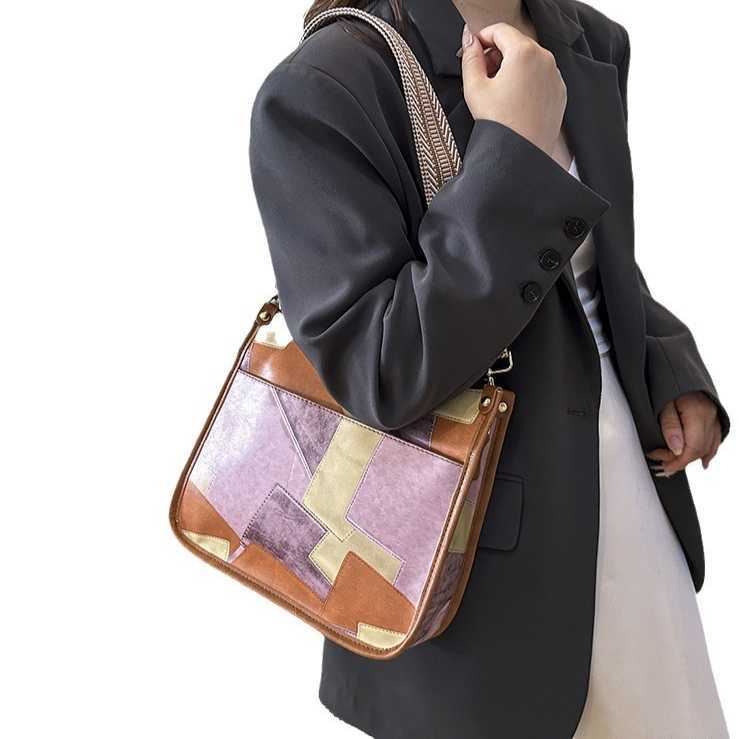 Splicing leather women's bag, large capacity tote bag, women's summer single shoulder crossbody bag, high-end white ditch bag 241215