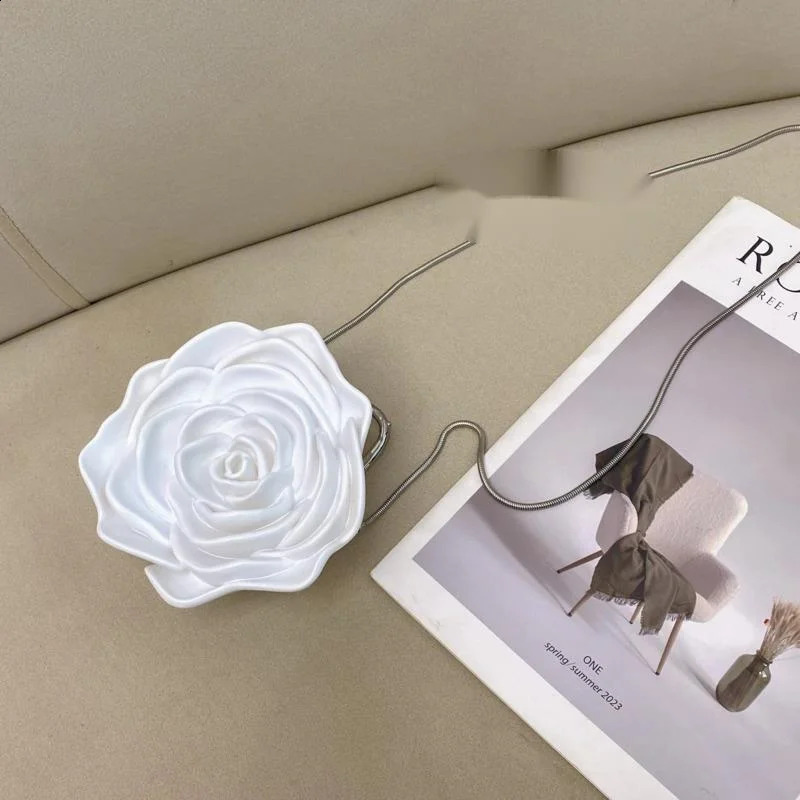 3D Flower Womens Rose Shaped Box Bag Girls High Quality Socialite Dinner Bag Niche Ladies Exquisite Retro Party Crossbody Bag 241231