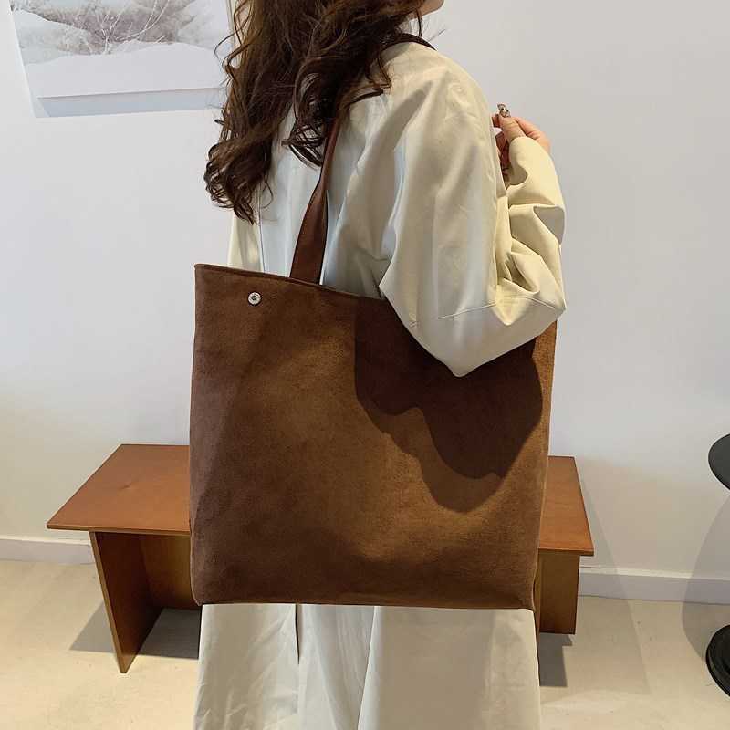 Winter new frosted suede solid color 2024 large capacity commuting simple casual fashion single shoulder tote bag for women 241231