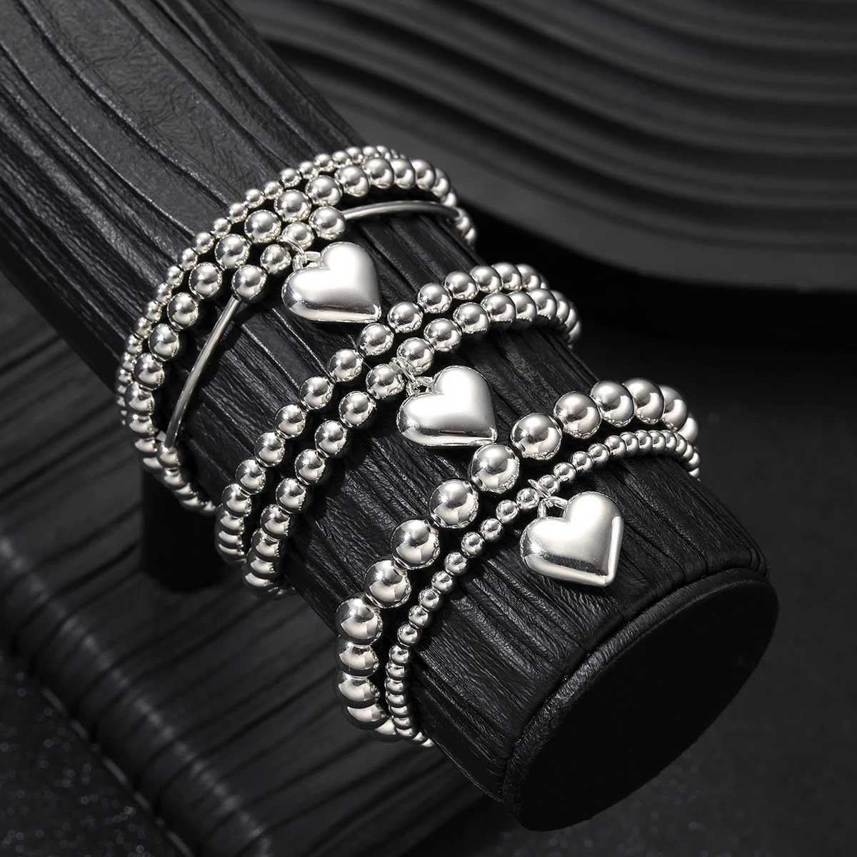 7 pieces/set of unique heart-shaped charm bead bracelet set for women retro simple silver exquisite multi-layer bracelet jewelry gift W241231