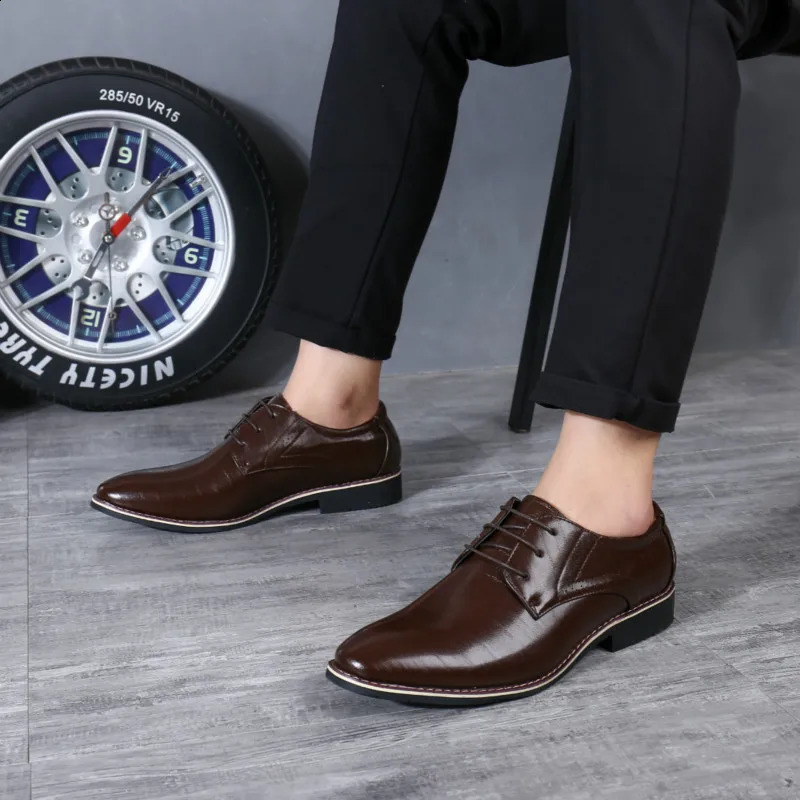 Blue Men Oxfords Shoes British Leather Shoes Handmade Comfortable Formal Dress Men Flats Lace-Up Bullock Business Shoes for Men 241231