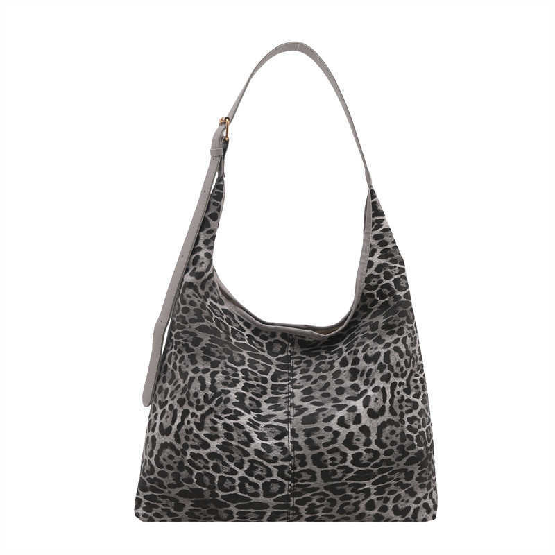 Fashionable leopard print large capacity casual personality lazy style shopping bag fashionable underarm shoulder tote bag for women