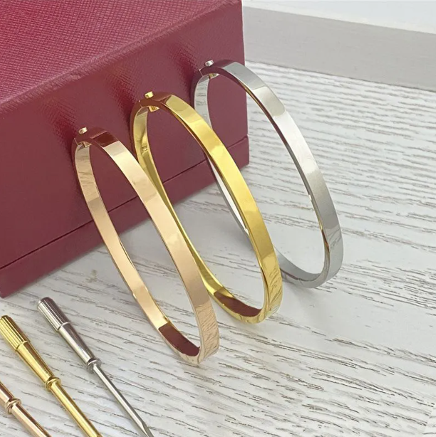 Bracelet Designer Bracelet 18k High quality for your choice Luxury Designer Bracelets Alphabet Valentine Gift Elegant Women Bracelet