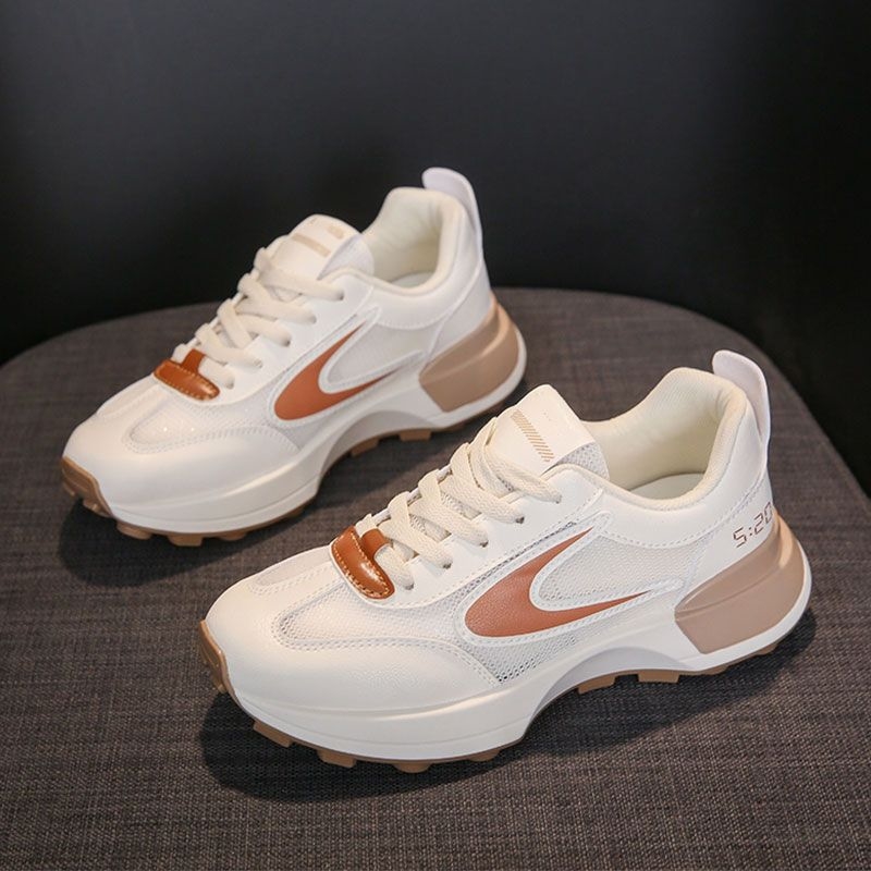 Leisure network red breathable sports shoes female 2025 spring and autumn fashion explosive new network surface daddy shoes outdoor soft sole running 