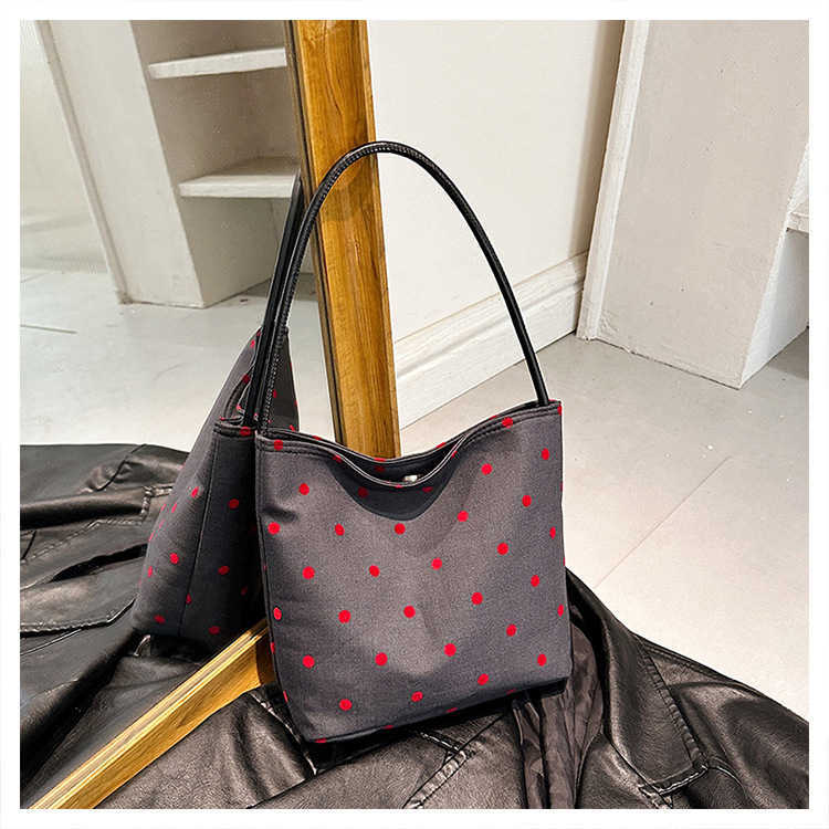 New Simple Summer 2024 Printed Love Trendy Casual Handheld Single Shoulder Canvas Underarm Single Shoulder Women's Bag 241231