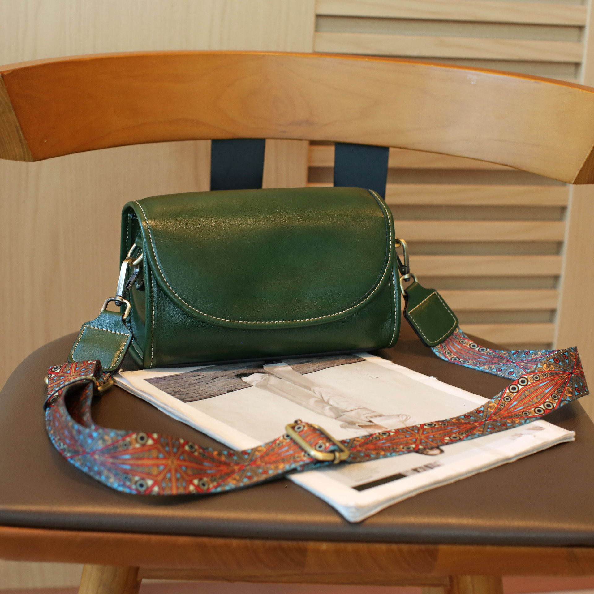 Plant tanned top layer cowhide women's single shoulder crossbody shell simple and fashionable bag, girl's classical small handbag