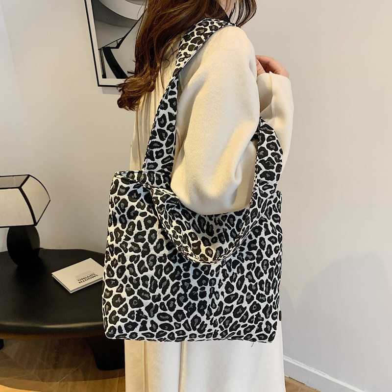 Korean version 2024 autumn/winter leopard print canvas casual fashion print simple large capacity broadband handheld shoulder bag