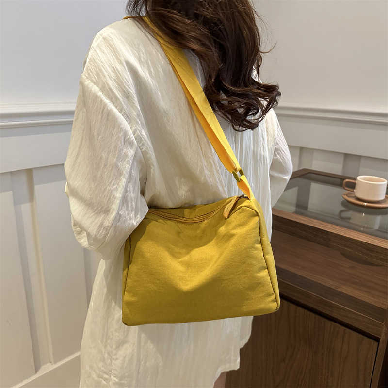 Oxford Cloth Leisure Art Style 2024 Summer New Style Texture Fashion Simple Solid Color Large Capacity Shoulder Bag