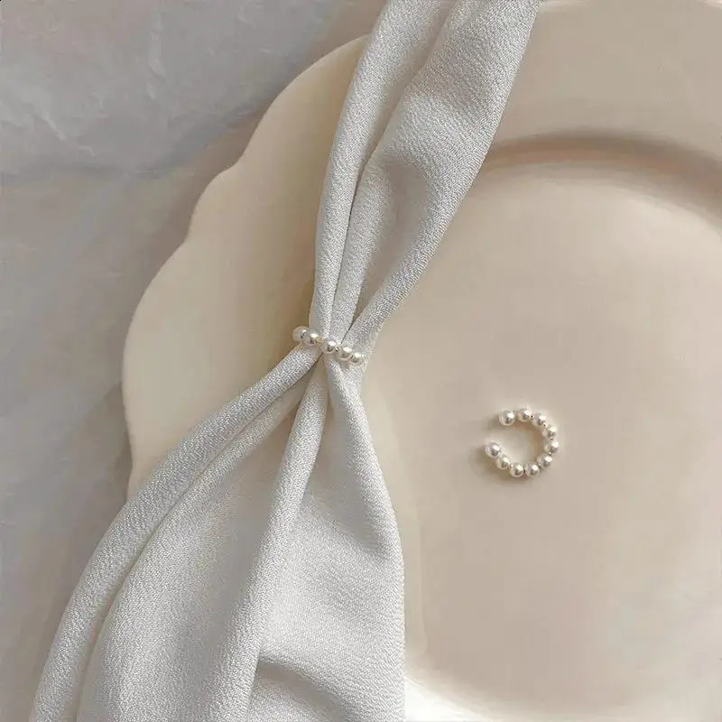 2023 Korea Trendy Charm Pearl Beaded Ear Cuff Clip Earring for Women Piercing Bone Cshaped Jewelry Accessory Wholesale 241225