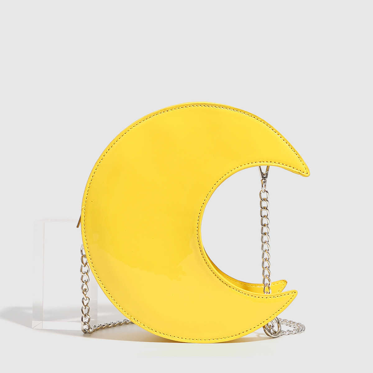 Fashionable and versatile women's shoulder bag, diagonal cross bag, box bag, moon bag 241215