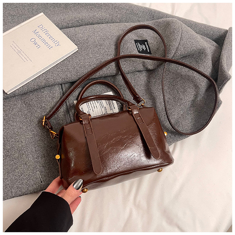 Women Shoulder Bag Fashion Outdoor Versatile Retro Trendy Designer Bag High-end Triple Black Brown Coffee Burgundy Free shipping