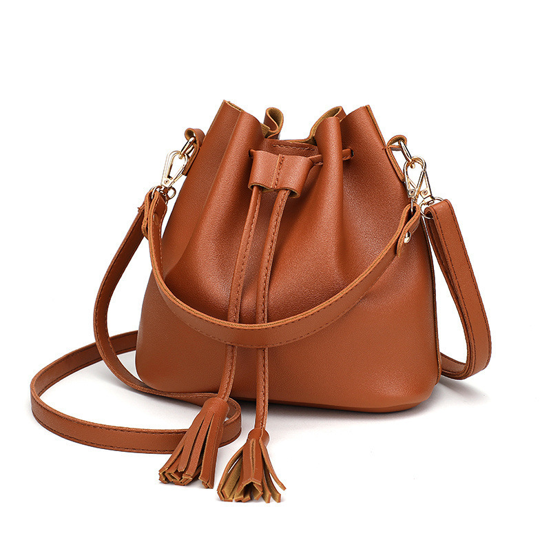 Bag Female Tassel Shoulder Bucket Texture Slung Commuter Bag Large Capacity Fashion Joker Casual Light.