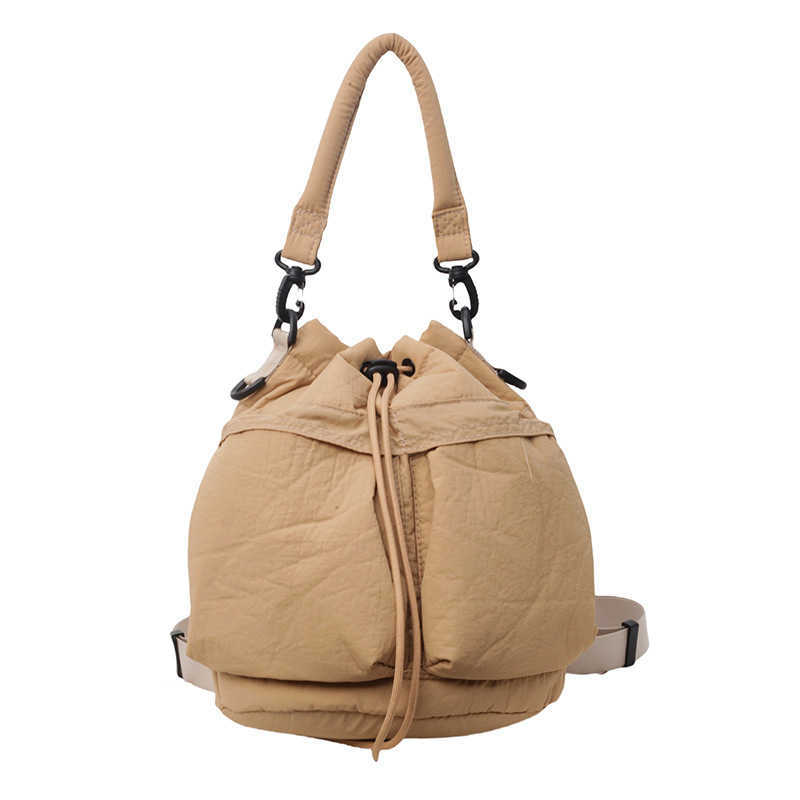 Waterproof and lightweight cross shoulder crossbody bag, fashionable casual, large capacity drawstring bucket bag casual women's bag 241215