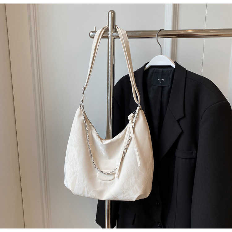 Large Capacity Leisure Commuter Women's 2024 New Texture Trendy Leisure Chain Fashion Single Shoulder Tote Women's Bag