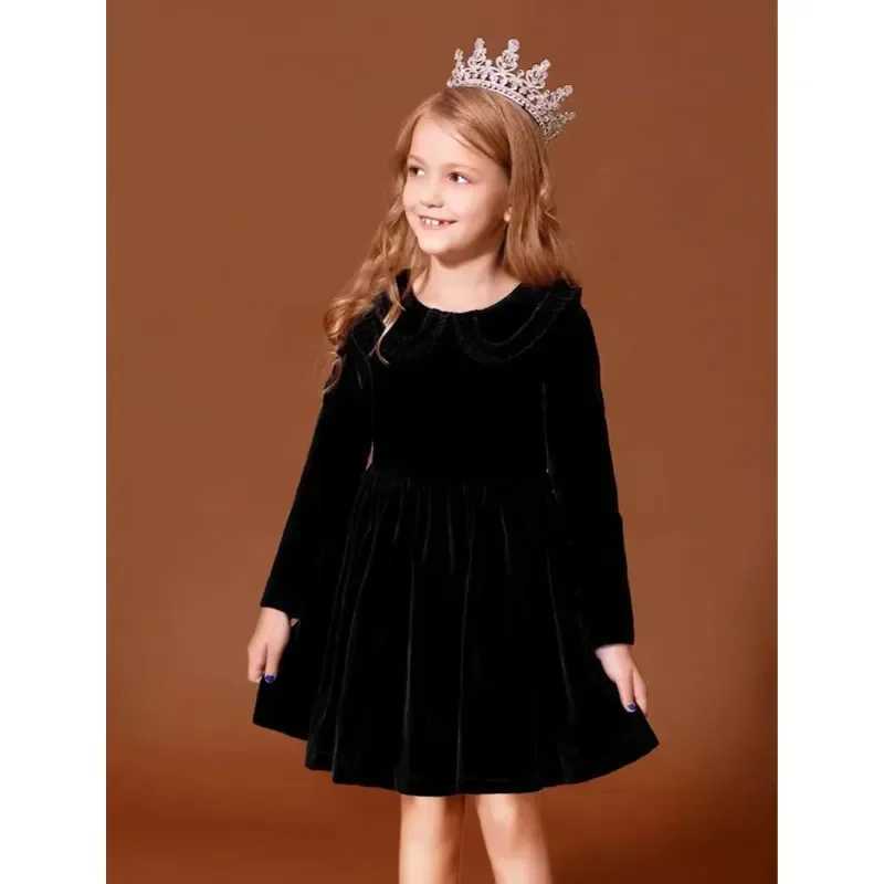2025 Retro Velvet Womens Clothing Baby Spring Red Dress Childrens Princess Birthday Clothing New Year W241231