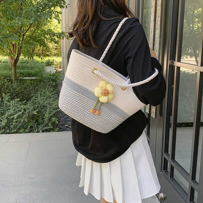 Summer Western style woven bag for women 2023 new fashionable one shoulder hand-held hemp rope bucket bag, casual trendy beach bag 241231