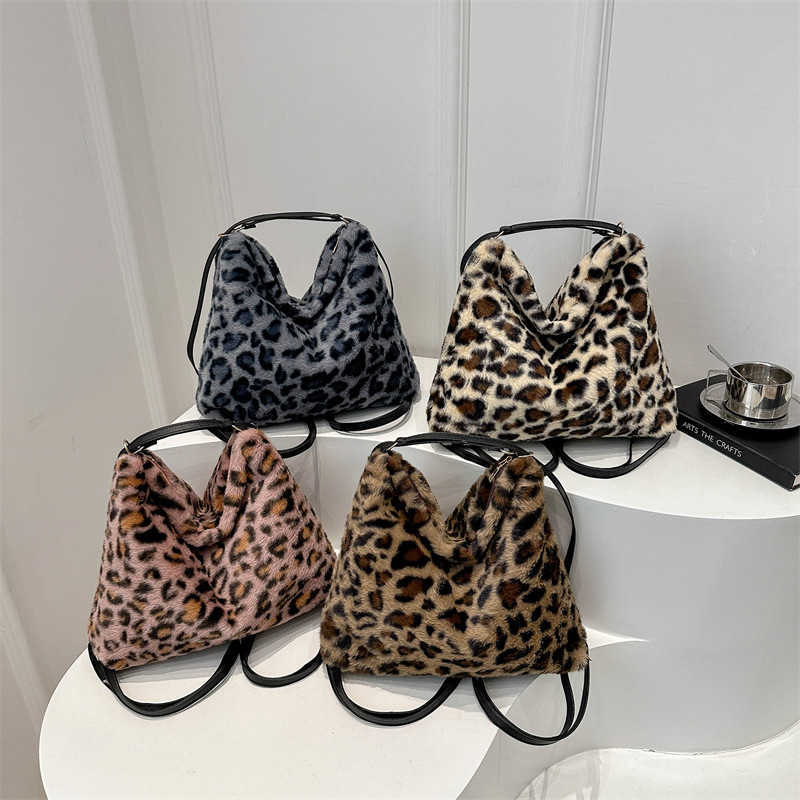 Winter New Trendy Plush Leopard Pattern Personalized Multi functional Western Style Plush Lazy Style Simple Single Shoulder Double Shoulder Tote Bag 2