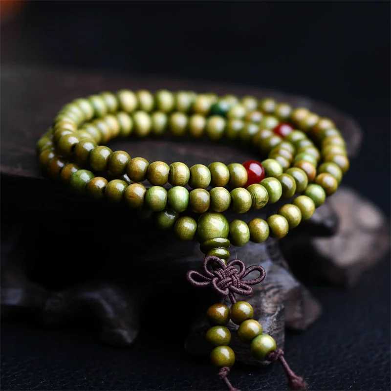 1PC 8mm Sandalwood Bracelet Mens 108 Bead Prayer Wooden Bracelet Buddha Metion Black Red Bead Bracelet Mens Jewelry W241231