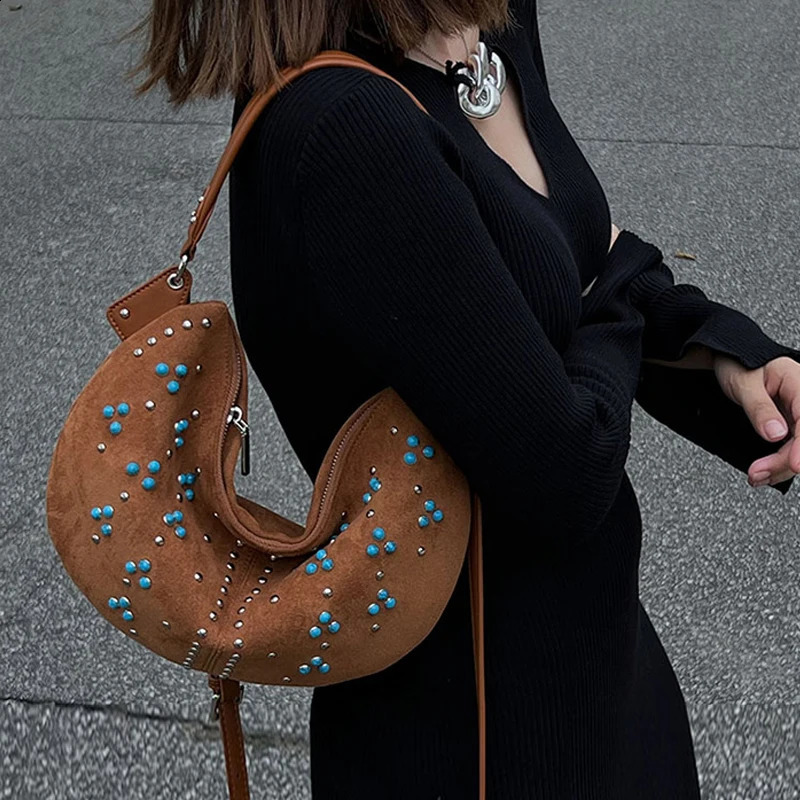 Bohemian ultra-thin half moon womens er handbag wallet artificial suede retro rivet pearl armrest shoulder 241226