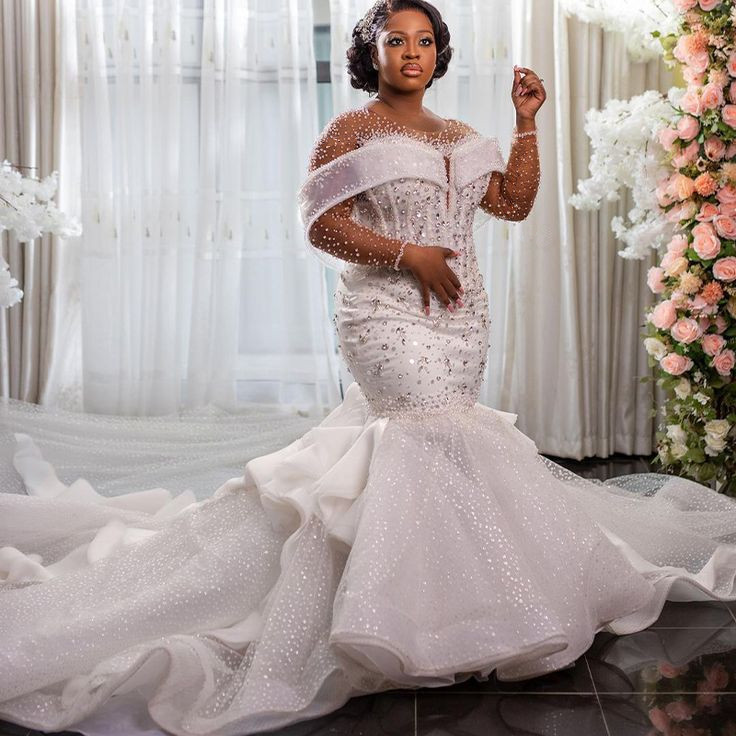 Luxury Wedding Dresses Bridal Gown Square Neck Long Sleeves Lace Applique Beaded Sweep Train Custom Plus Size vestido de novia