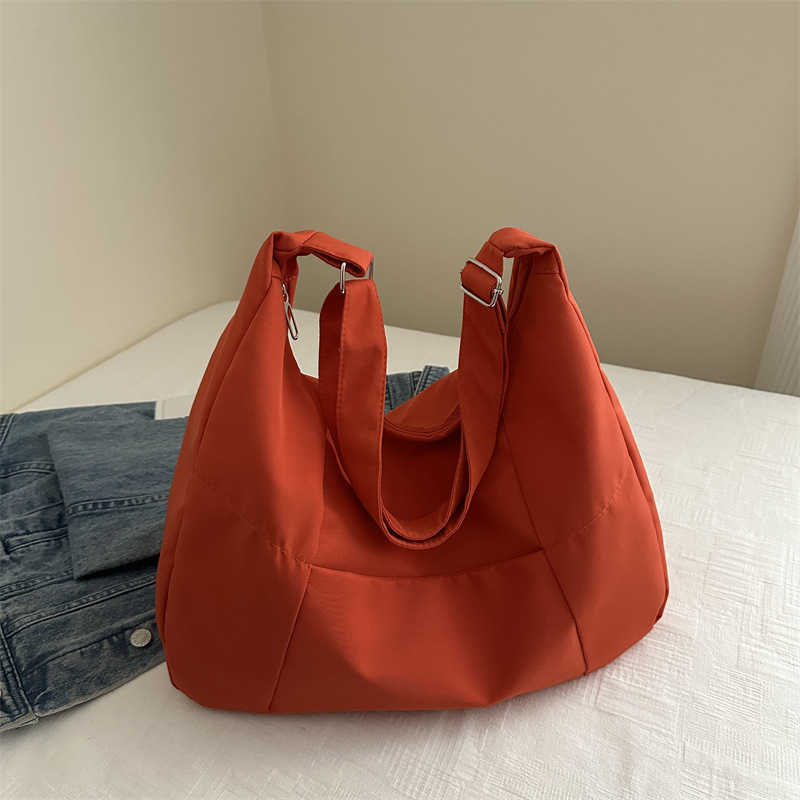 Korean style large capacity canvas lazy style commuting casual pleated work ins minimalist underarm tote single shoulder women's bag 241231