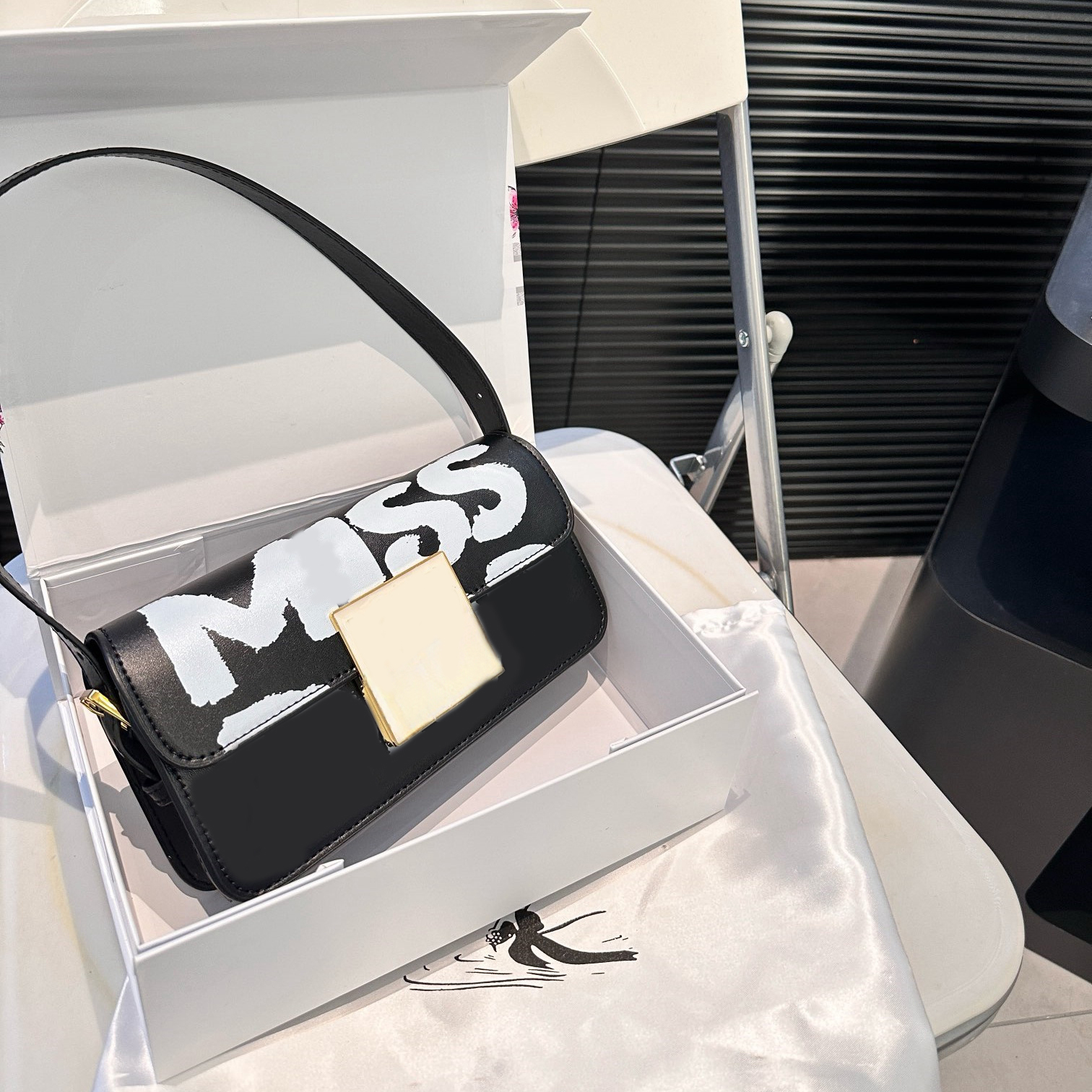 2025 Designer Shoulder Bags Flap Bag Calfskin Leather Purse New Fashion Cross Body Lady Totes Leather Women's Handbags Luxury Purses With Gift Box