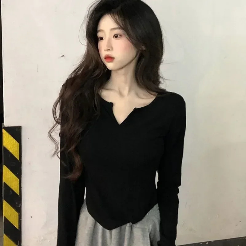 Sexy V Neck Long Sleeve TShirt Women Y2k Top Spring Autumn Irregular Hem Slim Casual Tops White Bottoming Korean Shirt 241230