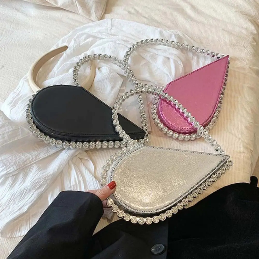 Rhinestone Evening Banquet Bag Large Capacity Messenger Purse Love Shape Handbag Metal Handle Wrist Bag Ladies Clutch Bag 241231