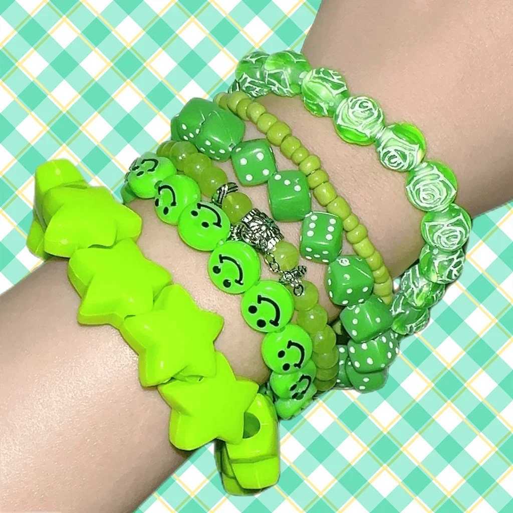 6 pieces of womens creative facial D-star bead elastic bracelet fully matched with dopamine jewelry INS hot Y2K color bracelet W241231