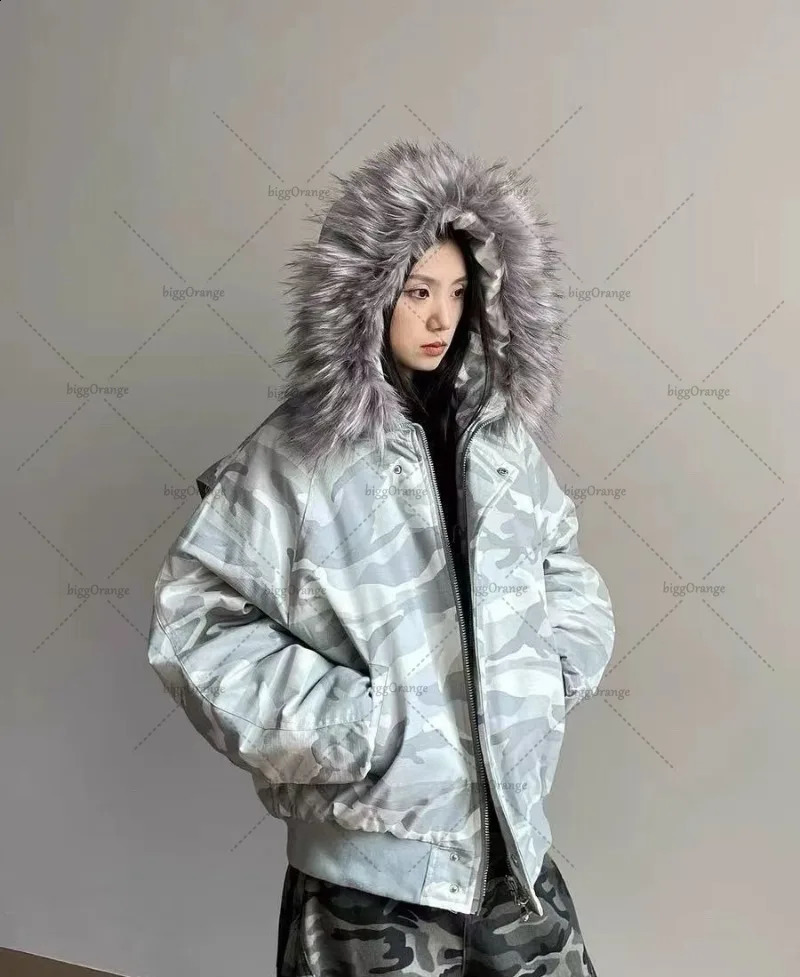2025 Hiphop Trendy Streetwear Bomber Jacket High Street Retro Camouflage Fur Collar Parkas Men Harajuku Casual Loose Warm Coat 241224Z