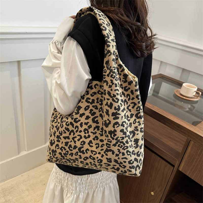 Personalized leopard print casual large capacity 2024 new autumn and winter fashion leopard print two-piece tote shoulder bag