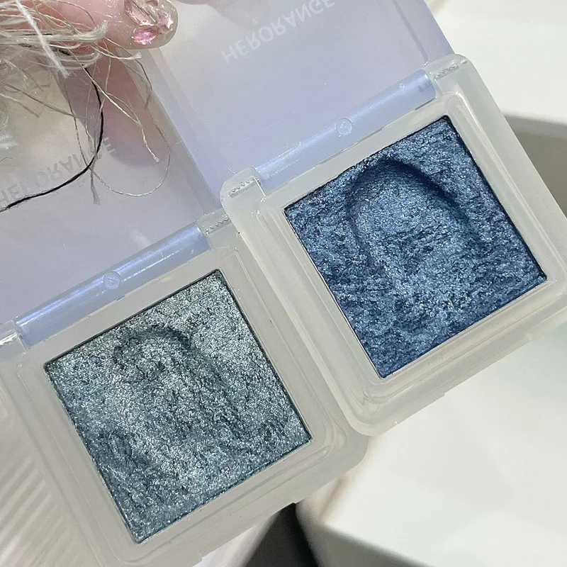 Herorange Youth Monochrome makeup eye shadow is a natural and delicate matte potato eye shadow plate with pearl light and fine flash W241230