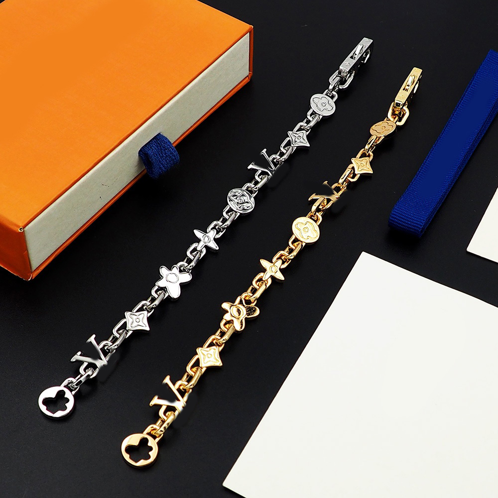 Designer Bracelet Luxury Brand Clover Charm Bracelet Flower Bangle 18K Gold S925 Silver Plated Chain Bracelet For Women Men Rock Party Fashion Jewelry Classic Gift