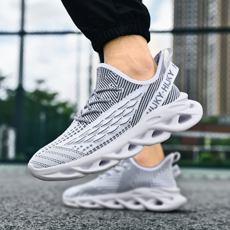 Men Sports Fashion Thick NEW hot Sole Blade Designer Shoes Plus Size Versatile Breathable Running Sneakers Triple Black White Brown Free shipping
