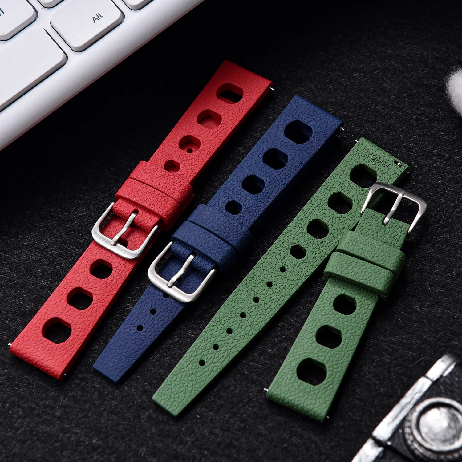 n Fluororubber FKM Watch Strap 20mm 22mm Tropic Strap Quick Release Watch Band For Traditional Diving Watch Accessories 241230