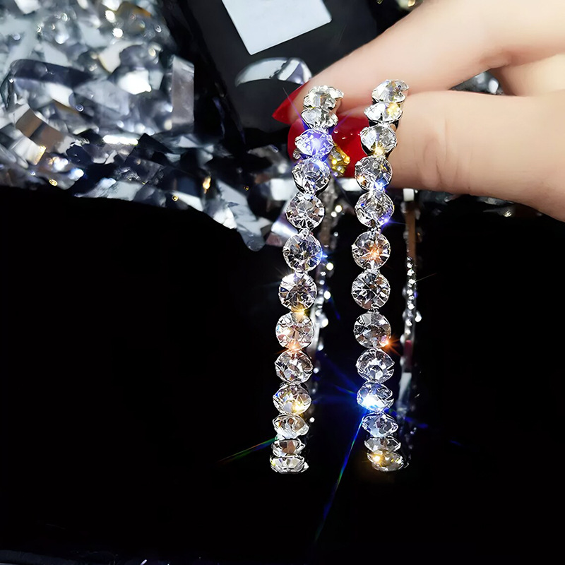 2025 Hip Hop Women Fashion Clip Earrings Vintage Jewelry 18K White Gold Fill Round Cut 5A Zircon CZ Diamond Exaggerate Banquet Party Women Big Earring