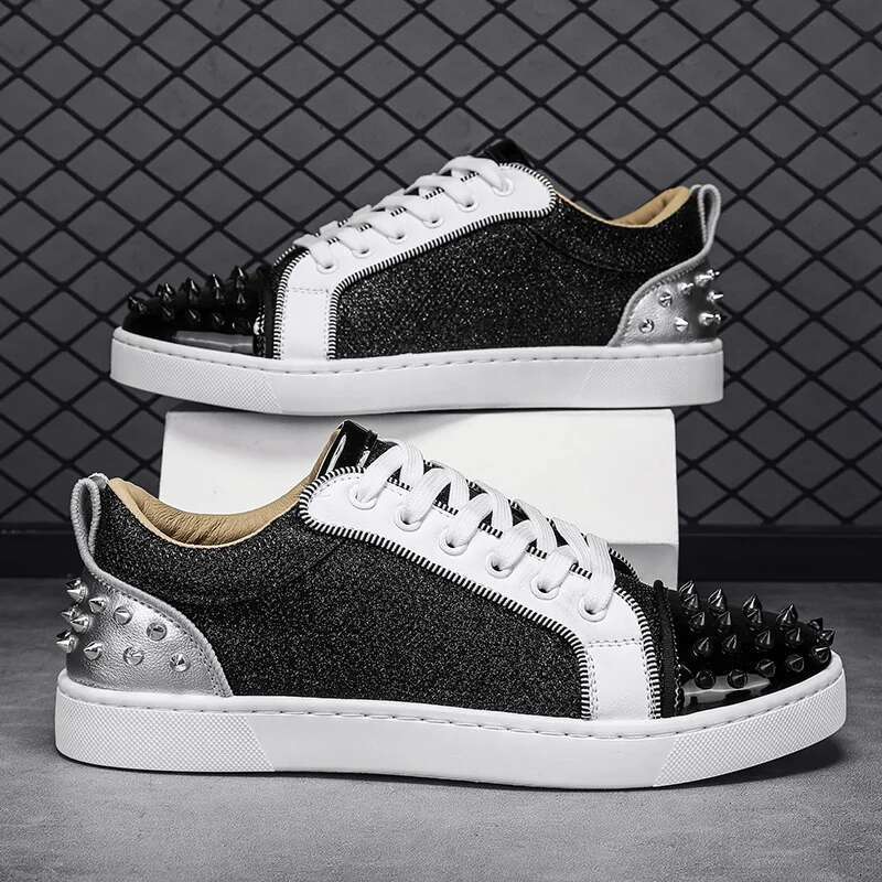 New Sneakers Casual Men Designer Rivet Punk Board Fa shion Leather Canvas Breathable White Shoes
