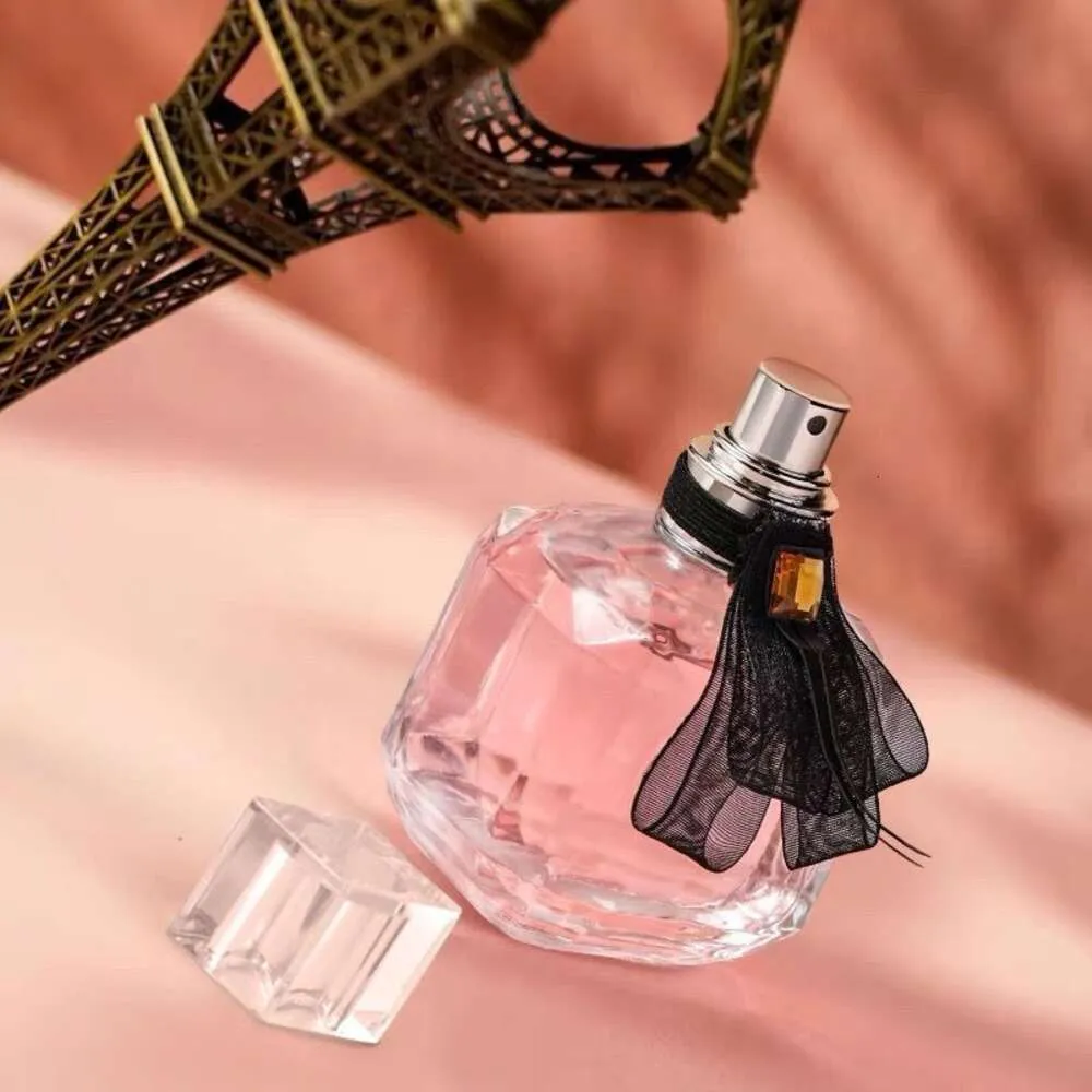 Male High Grade Pian Perfume with the Same and Lasting Fragrance Romantic Girl Student Dating Gift Room