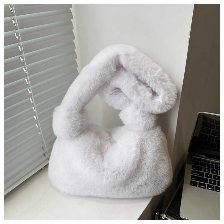 Trendy Fashion Plush 2024 Winter Personalized Large Capacity Casual Western Style Plush Handheld Single Shoulder Underarm Bag 241231