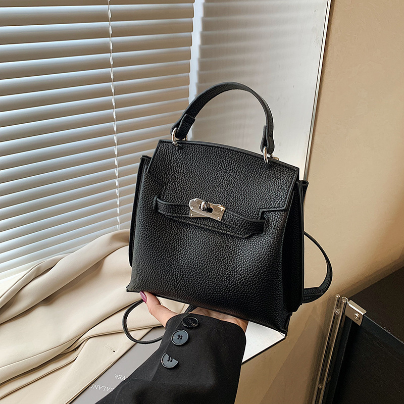 Women Shoulder Fashion Simple Casual Style Versatile Retro Designer hot High-end Small Bag Triple Black Brown Coffee Free shipping