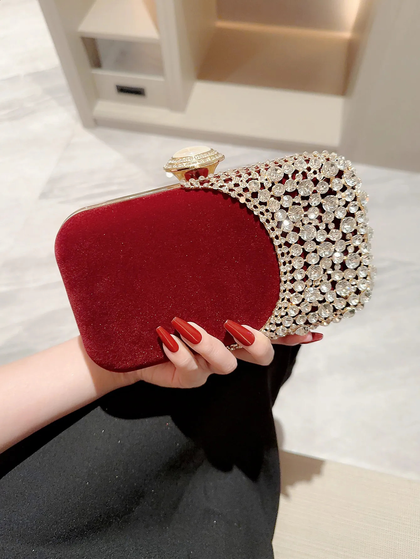 Ladies Autumn Winter Velvet Evening Bag Sparkling Rhinestone Decorative Box Clutch Evening Bag Party Bag Prom Bag Annual Meeting Bag Dress Bag Wedding