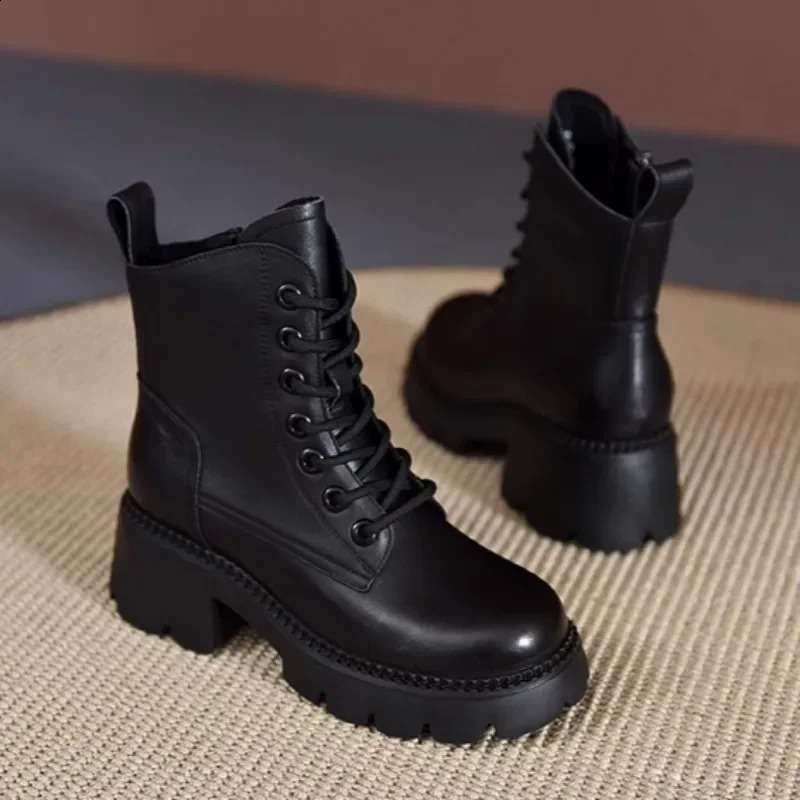 Trendy womens shoes spring college style small leather shoes fashionable and versatile thick soled plus size womens shoes 241231