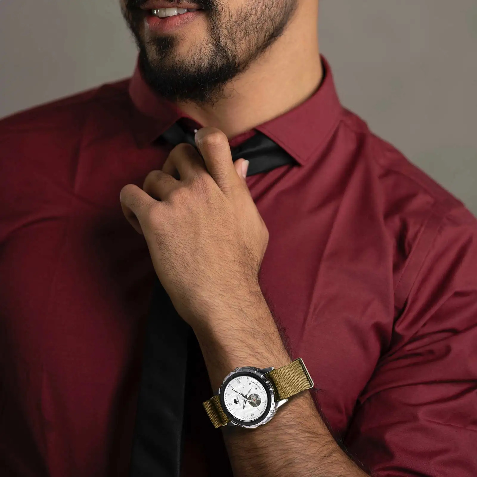 BISONSTRAP Mens Watch Strap 18mm 20mm 22mm One Pieces Nylon Strap Adjustable and Replacement Watch accessories Silver Buckle 241230