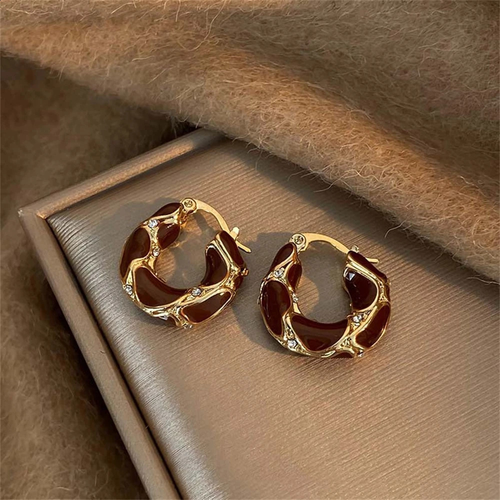 Women Korean Brown U-shaped Hoop Earrings Vintage Simple Tortoiseshell Color Dripping Oil Tiny Ear Studs Daily Exquisite Jewelry 241230