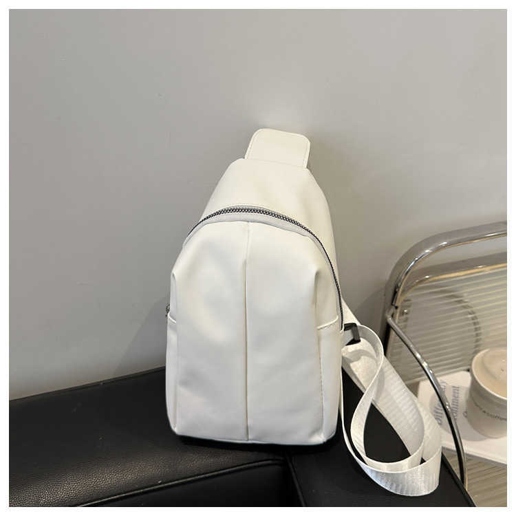 Winter Fashion 2024 New Trendy Design Stylish and Large Capacity Western Style Single Shoulder Cross Chest Bag 241231